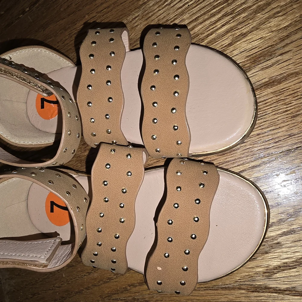 Tan‎ Kids Sandals